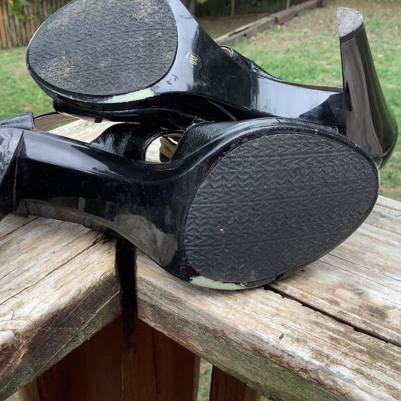 Michael Kors Black Patent Leather Vixen Heels 4" Chunky Zipper Strappy 9M - Picture 7 of 8